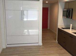 4252 8th Ave NE APT 303, Seattle, WA 98105