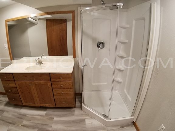 4th image of 2151 Birchwood Dr NE