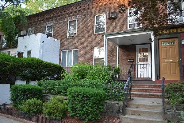 1st image of 3937 47th St
