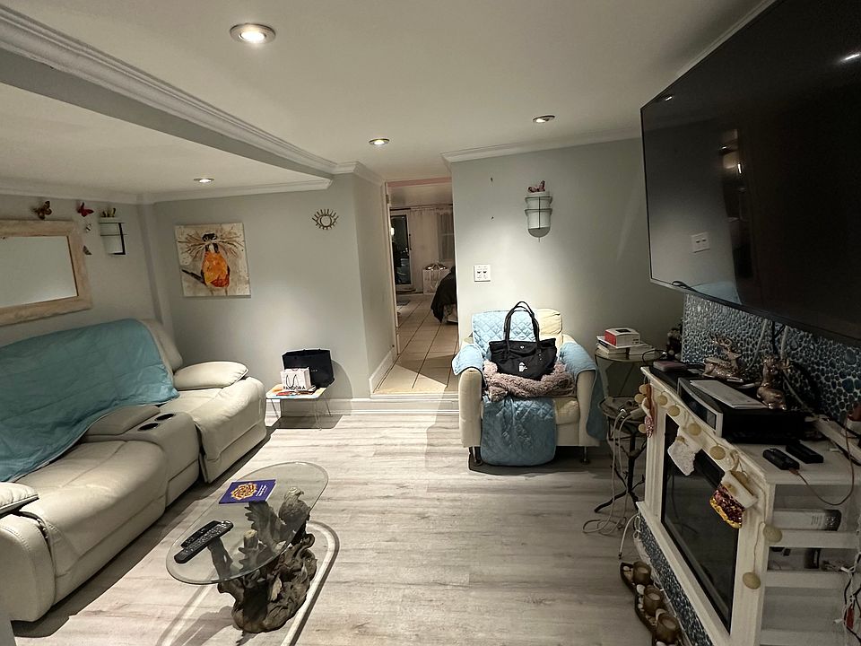 1st image of 31-39 42nd St #1