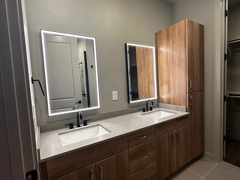 FM 1102 — Photo 11
