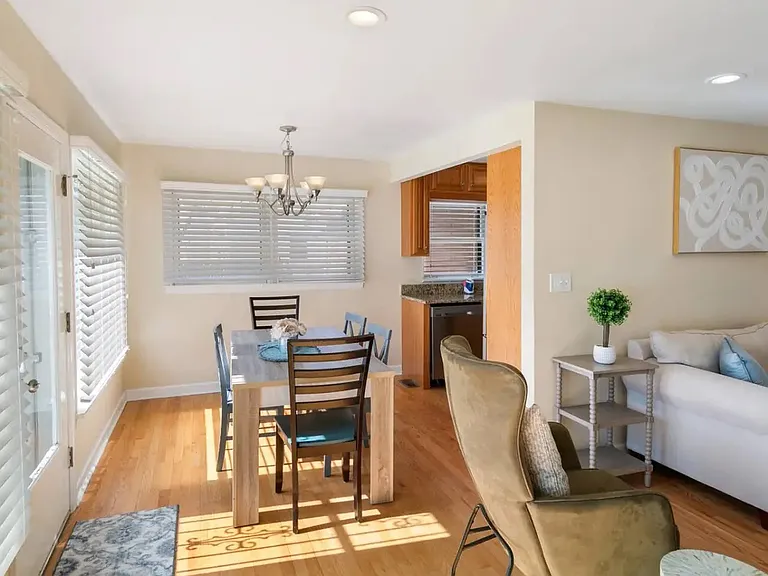 125 E Sunnyside Ave — Photo 18