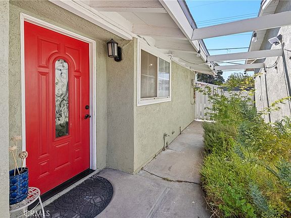 3rd image of 2262 Academy Ave