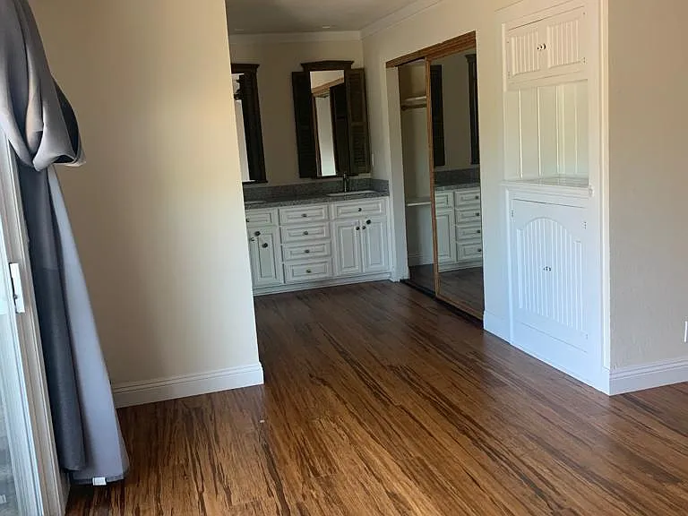 2657 Hilton St — Photo 9