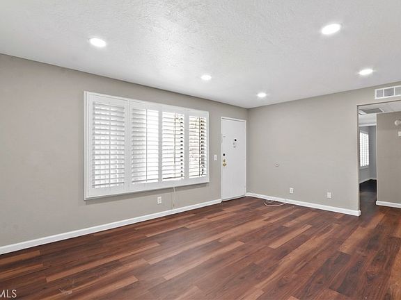 4th image of 1735 E Washington St APT G14