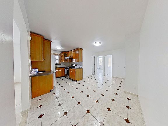 3rd image of 8639 14th Ave Floor 1