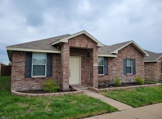 1924 Indian Lilac Dr, Lancaster, TX 75146