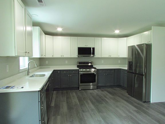 3rd image of 19139 Carey Ln