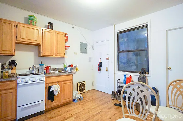 Rented by City Connections Realty | media 15