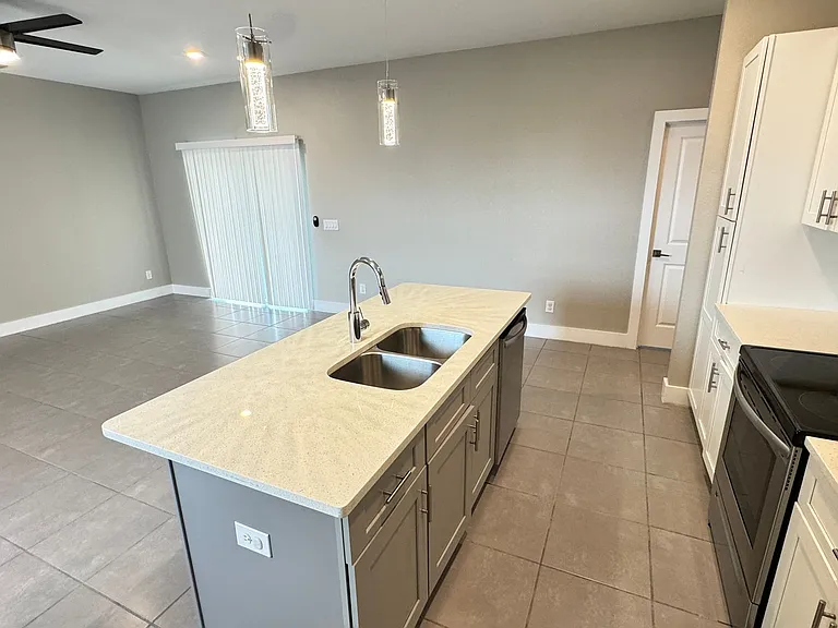 118 Lily Ln — Photo 11