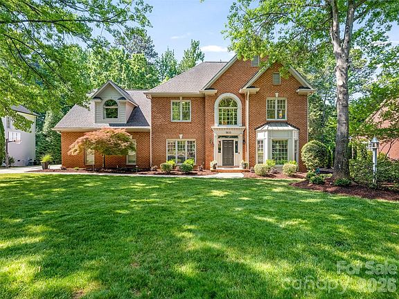 3rd image of 5833 Summerston Pl