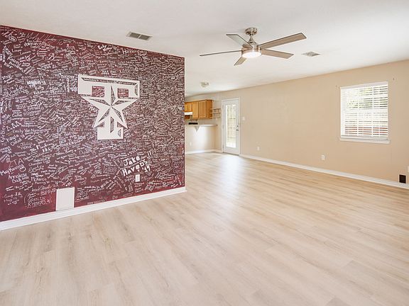 5th image of 1616 Park Pl