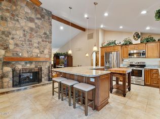 4372 E Winchcomb Dr, Phoenix, AZ 85032