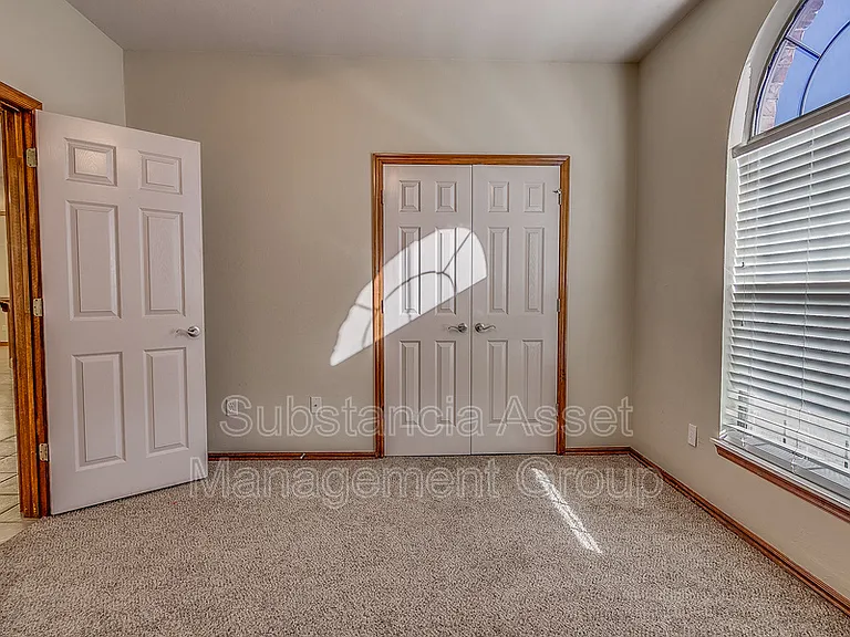 901 NE 26th Ct — Photo 28