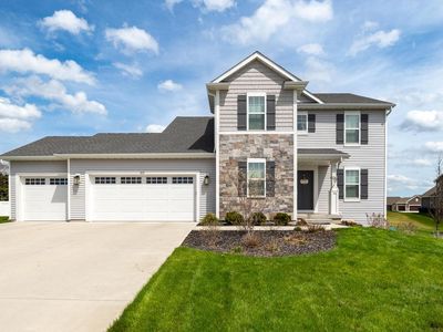 672 Lambert DRIVE, Slinger, WI, 53086