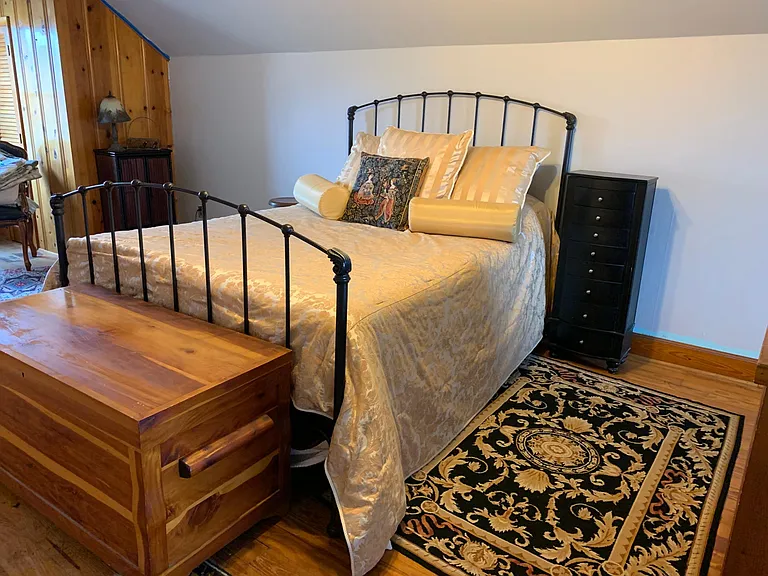 214 Norway St — Photo 11