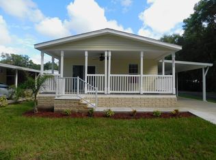 38217 Woodside Ln, Zephyrhills, FL 33542