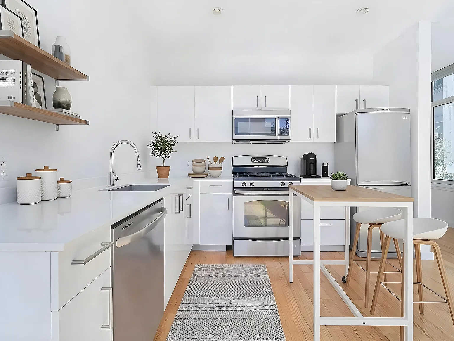 55 Hope Street — Photo 2