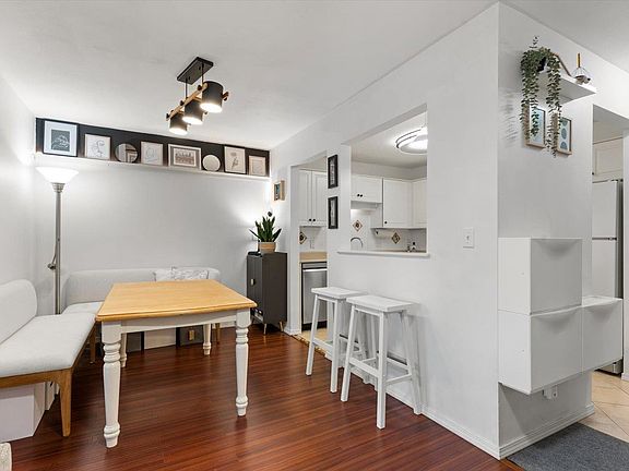 5th image of 9165 Broadway St #305
