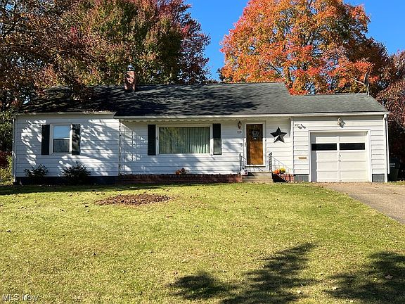 3rd image of 119 N Crown Hill Rd
