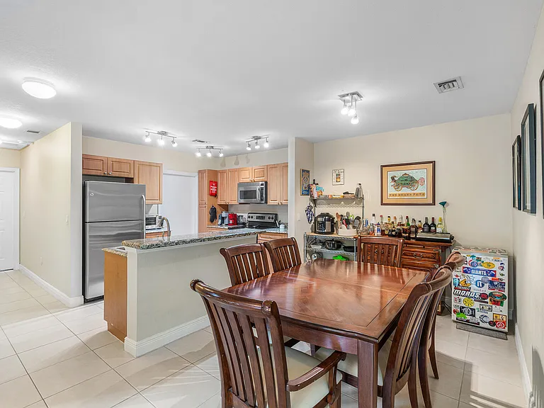 6719 Old Farm Trl — Photo 8