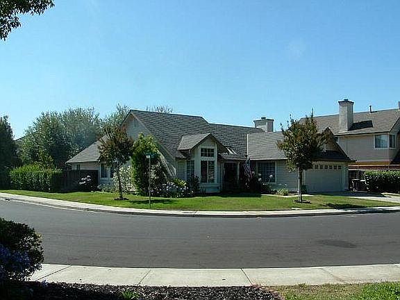 1st image of 71704 Placer Cir