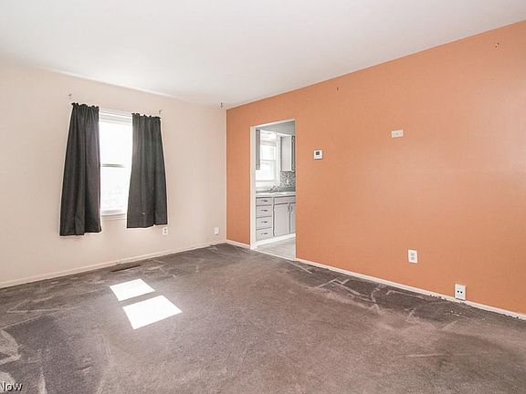 5th image of 15701 Leigh Ellen Ave