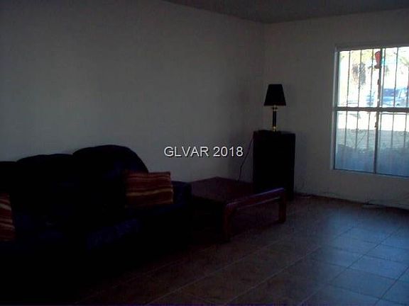 4th image of 3732 Garden South Dr