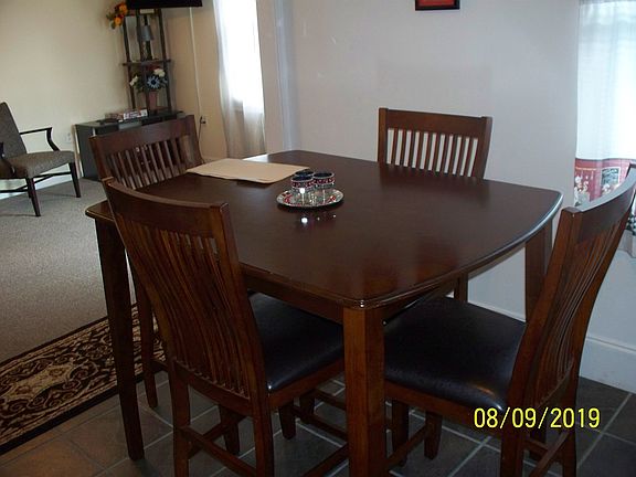 4th image of 725 Hall Aly