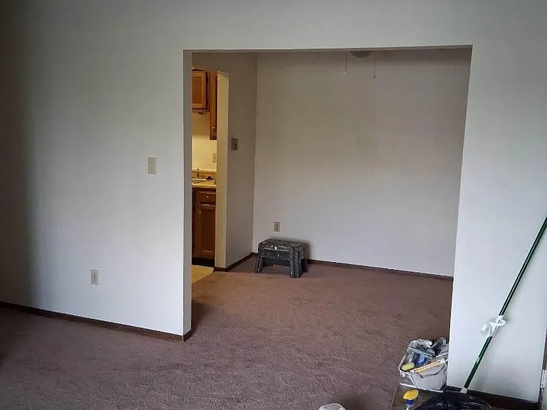 1331 Trade Sq W — Photo 13