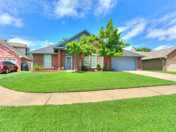 2nd image of 18309 Laurel Oak Dr