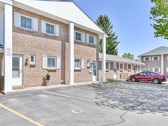 2nd image of 37 A Young St #D
