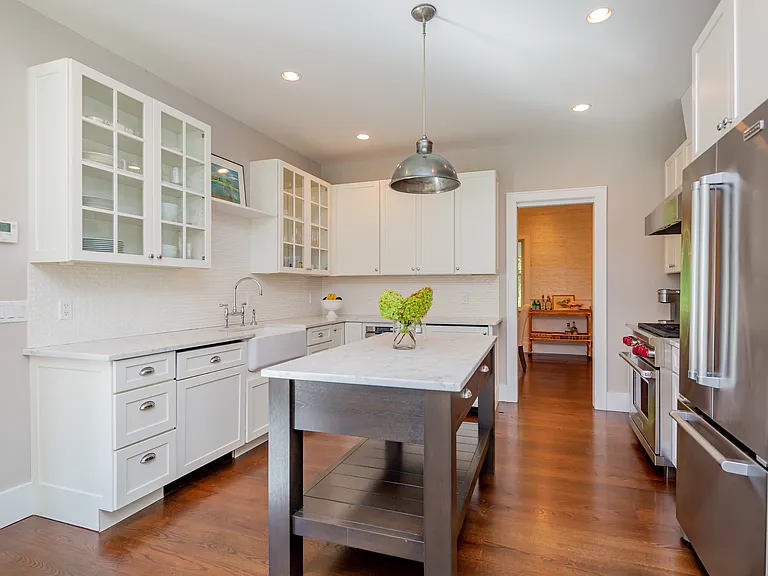 31 Roberts Ln — Photo 2