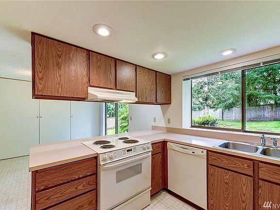 5th image of 17222 NE 98th Ct
