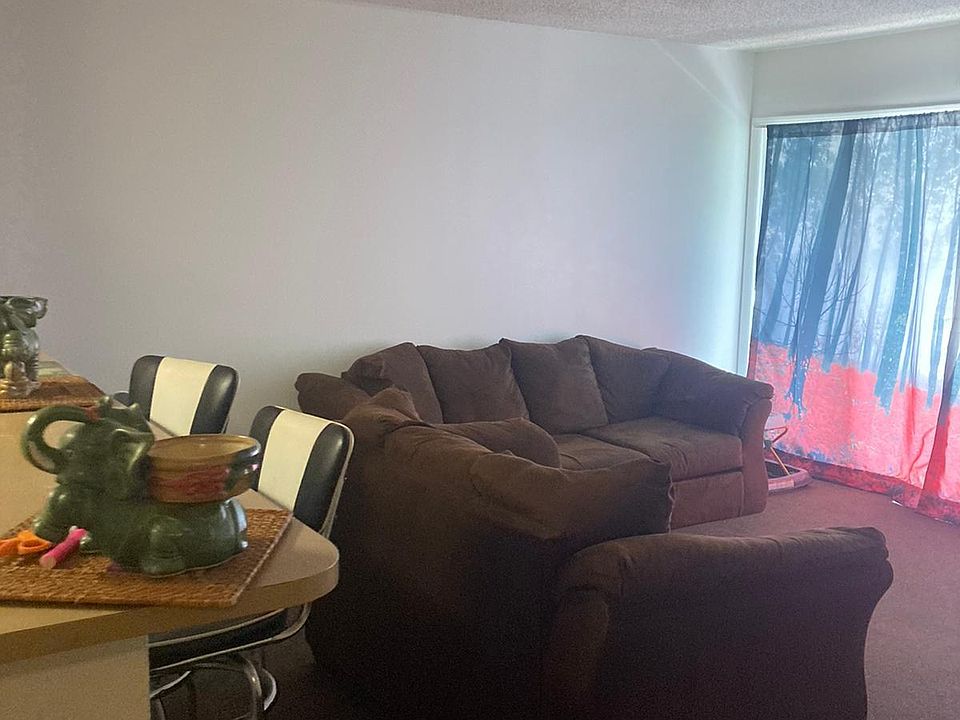 2nd image of 323 Edpas Rd #323