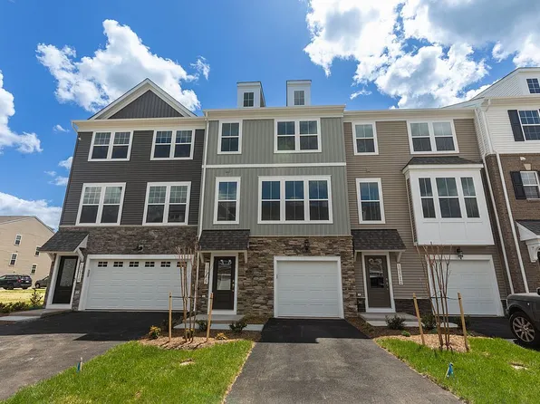 10514 Hinton Way, Manassas, VA 20110