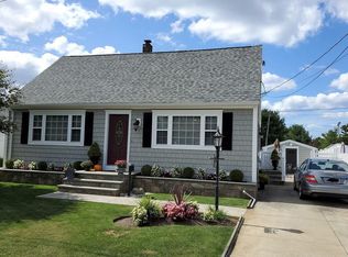 9 Seabury St, New Bedford, MA 02745