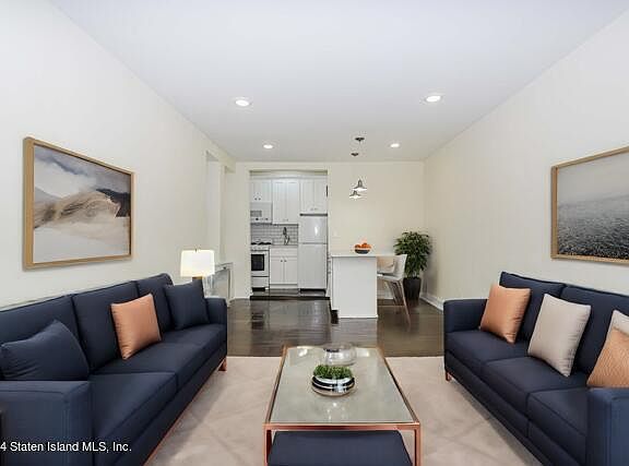3rd image of 215 Hart Blvd APT 3J