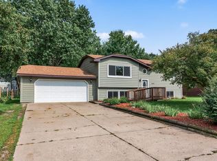 9521 Aspen Ave NE, Circle Pines, MN 55014