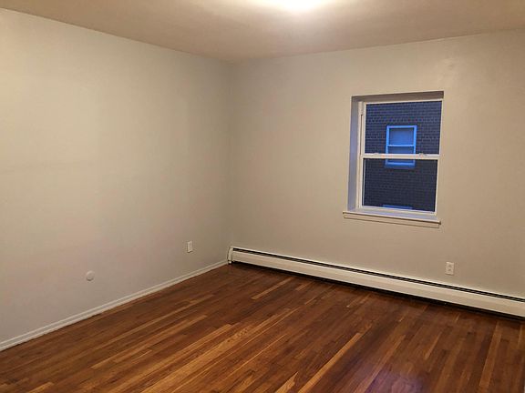 5th image of 67 Lincoln Ave APT 1E
