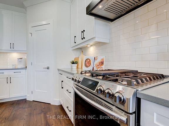5th image of 283 Elizabeth St