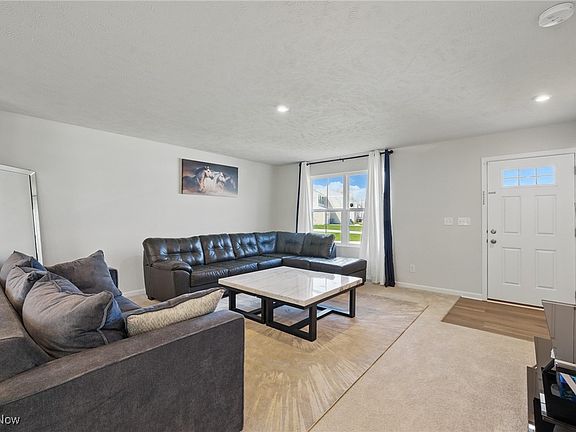 2nd image of 152 Zenith Ct