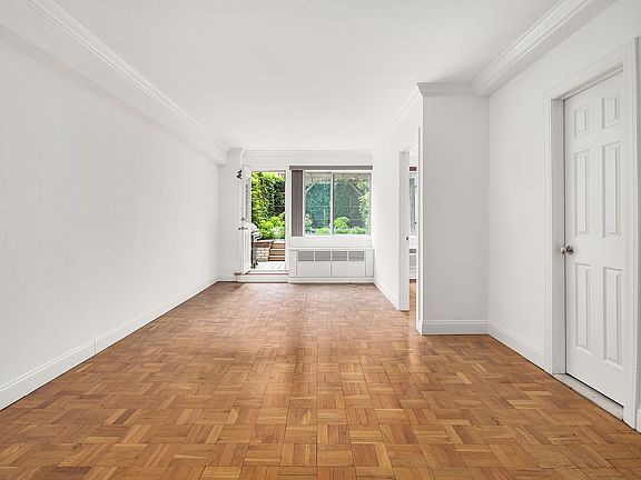 4th image of 240 E 55th St APT 1C