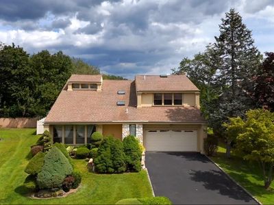 59 Crest Hollow Lane, Albertson, NY, 11507