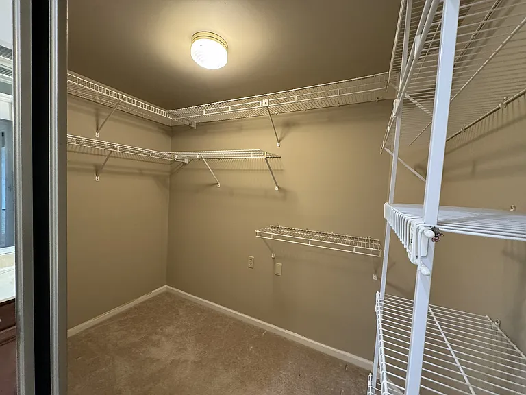 Walk-in Closet