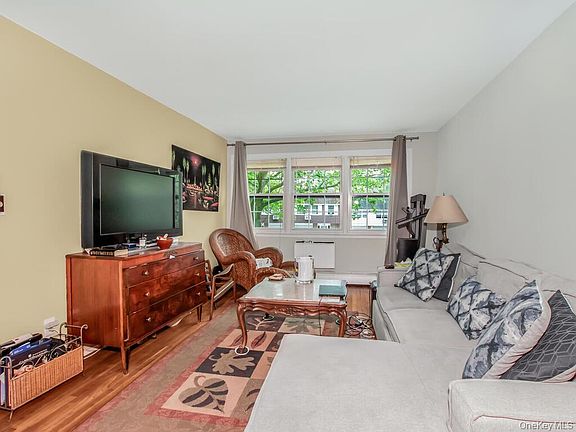 4th image of 24021 68th Avenue #10
