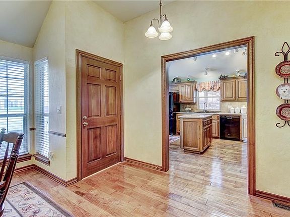 3rd image of 1308 SW 111th Pl