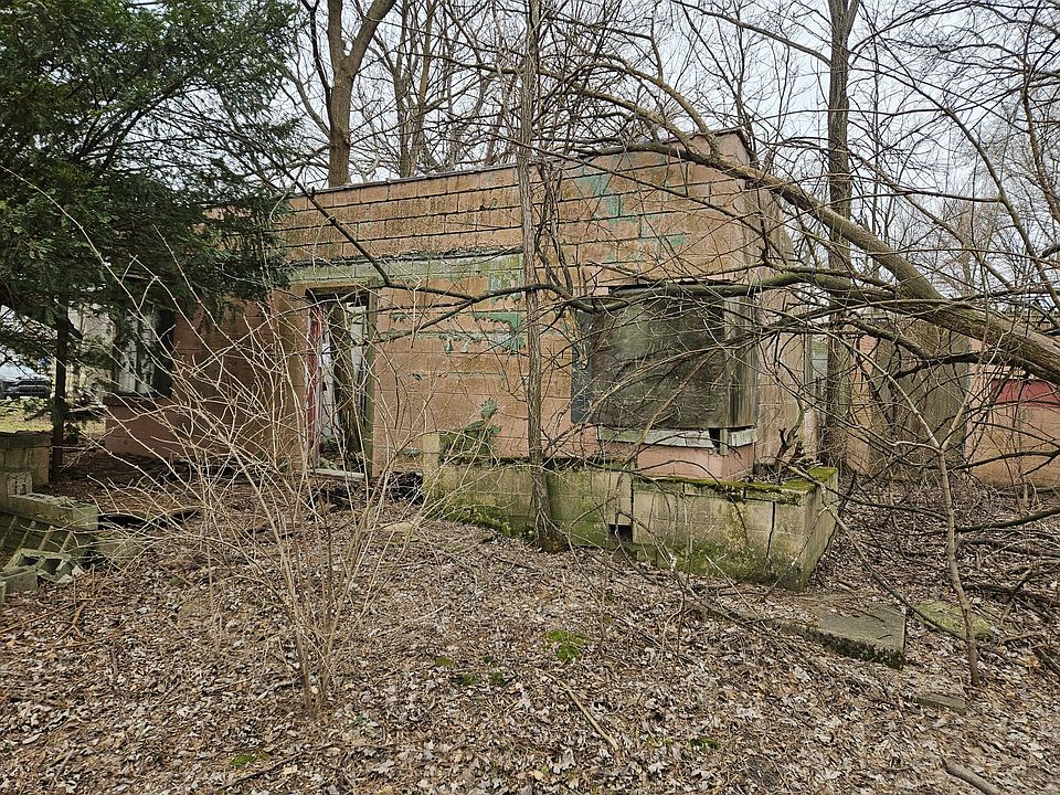 1st image of 2211 W 48th Pl