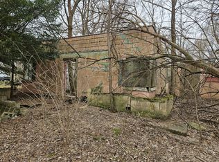 2211 W 48th Pl, Gary, IN