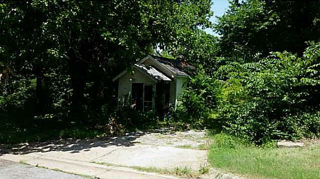 1st image of 1609 NE 34th St